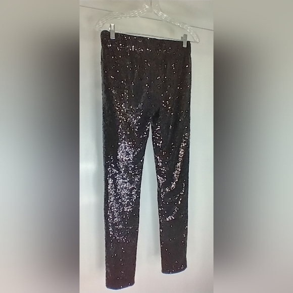 BLACK SEQUINED LEGGINGS - Picture 2 of 6